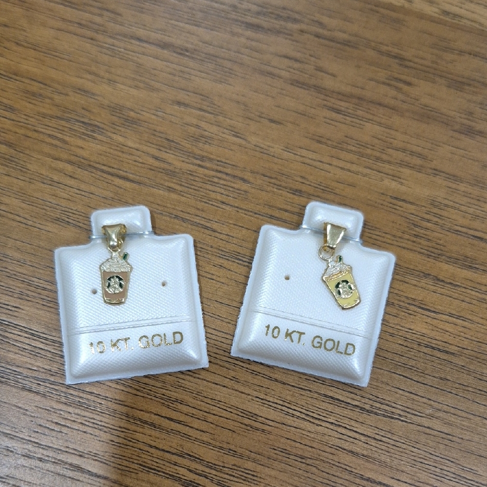10 KT Gold Pendant
